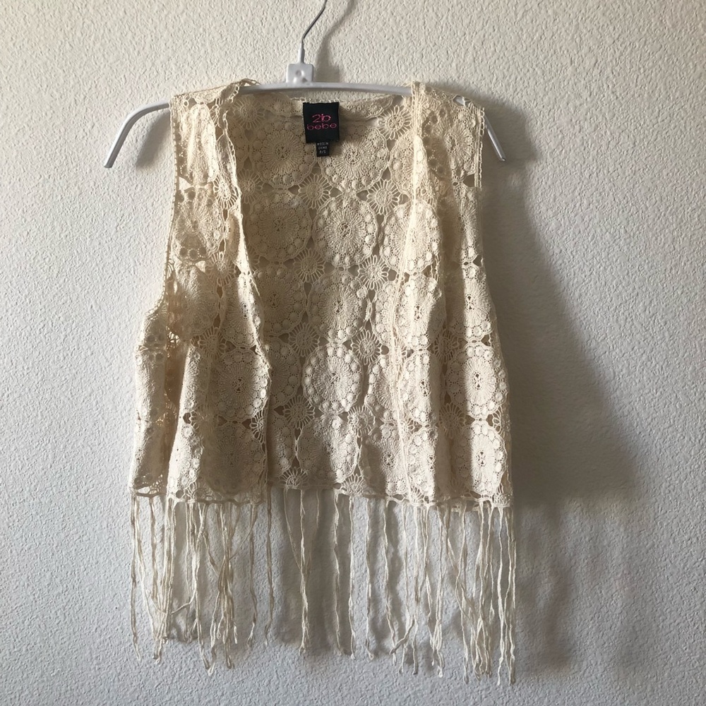 2b Bebe cream lace fringe vest